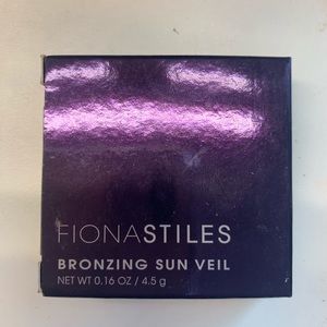 Fiona stiles bronzing skin veil- ahiko